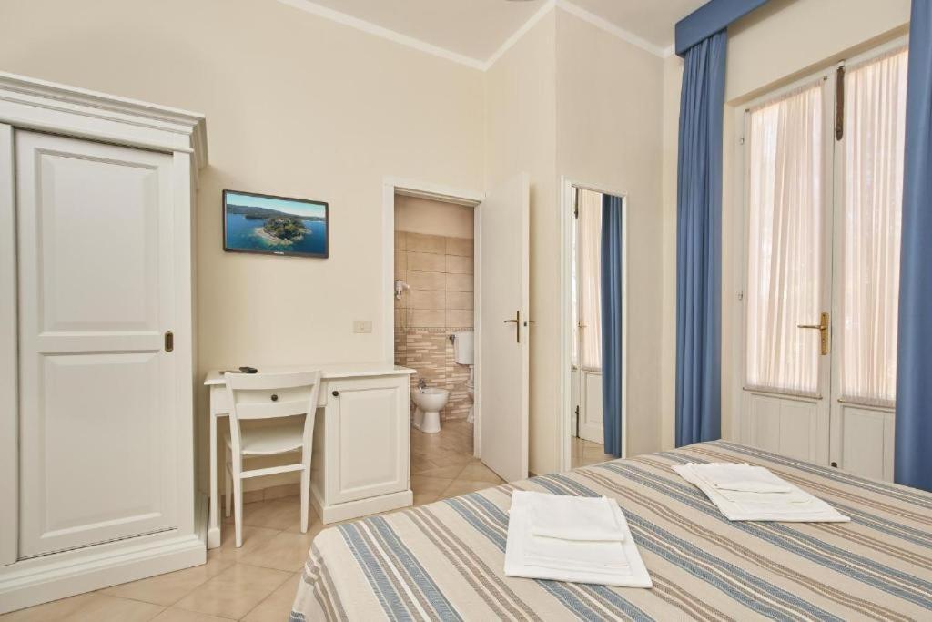 Hotel Villa Rodriguez Capoliveri  Εξωτερικό φωτογραφία